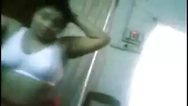 Telugu aunty mumtaz sex affair video with neighbor
