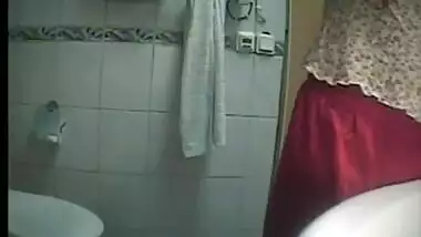 Hot Cousion Filmed In Toilet - Movies.