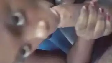 Black girl sucking cock in car