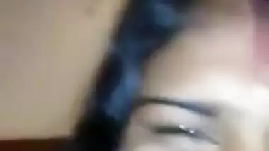 Desi newly married Tamil girl exposing her body to her hubby