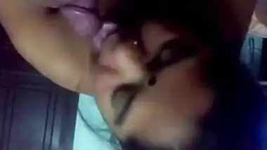 Indian wife gives blowjob to husband