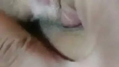 Hardcore Indian fuck video of a strong guy crushing his girl