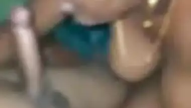 Indian maid sucking dick like lollipop part 1